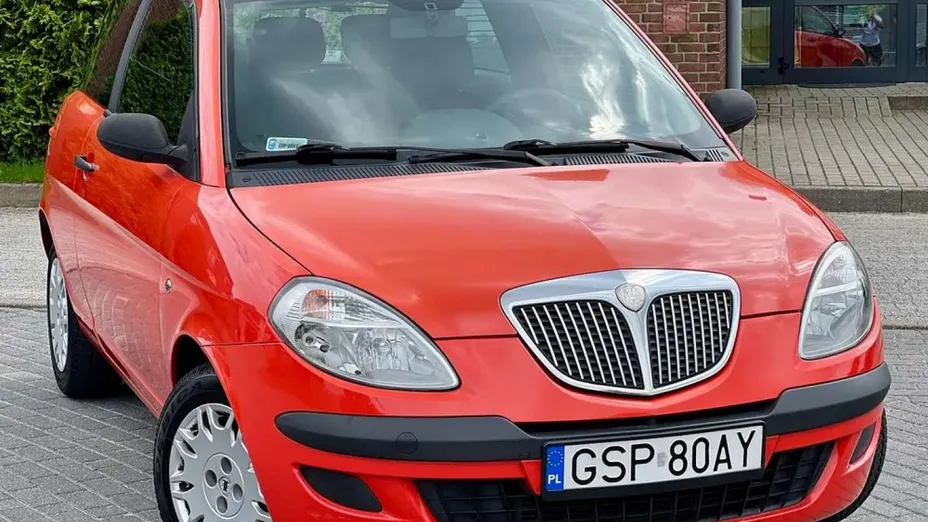 LANCIA Ypsilon -