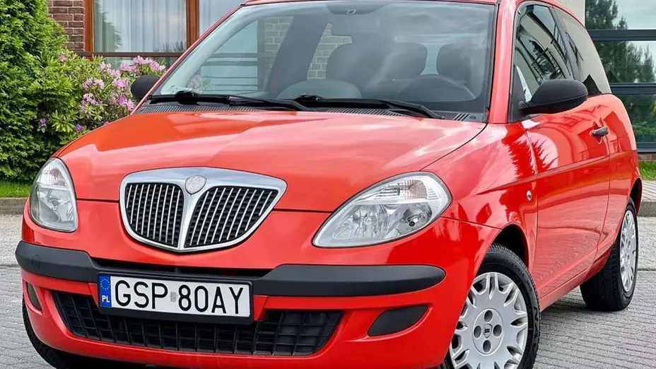 LANCIA Ypsilon -