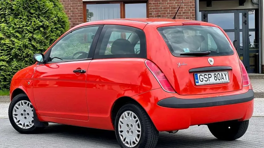 LANCIA Ypsilon -