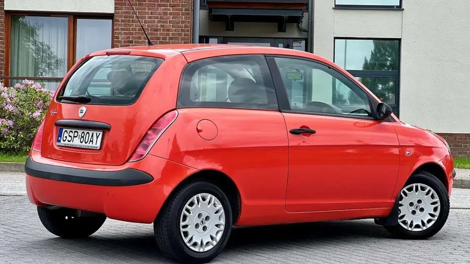 LANCIA Ypsilon -