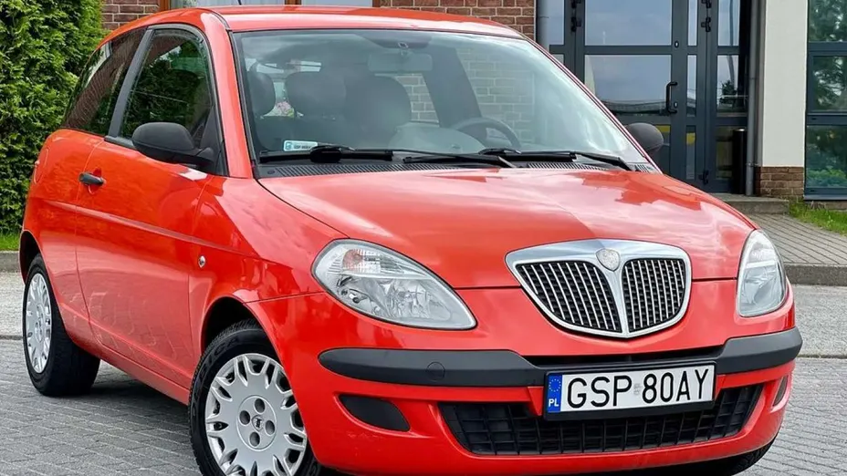 LANCIA Ypsilon -