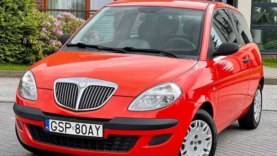LANCIA Ypsilon -