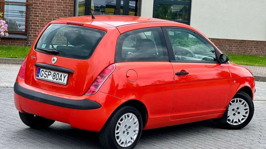 LANCIA Ypsilon -