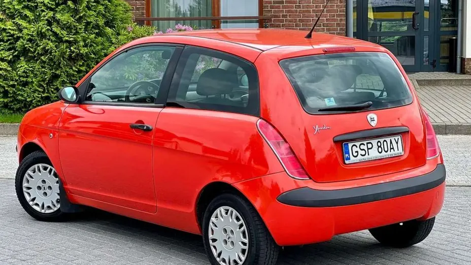 LANCIA Ypsilon -