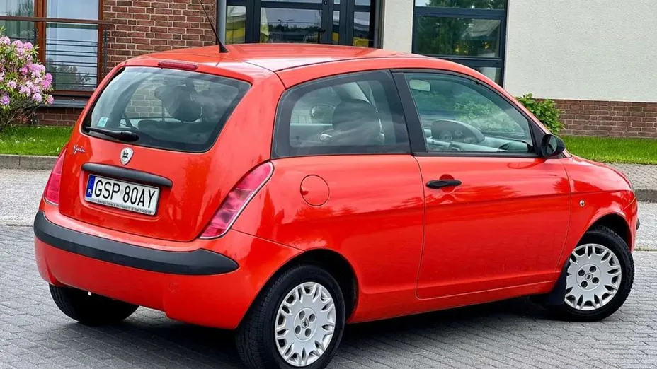LANCIA Ypsilon -