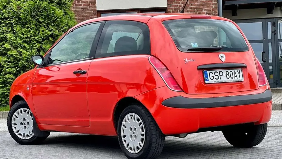 LANCIA Ypsilon -