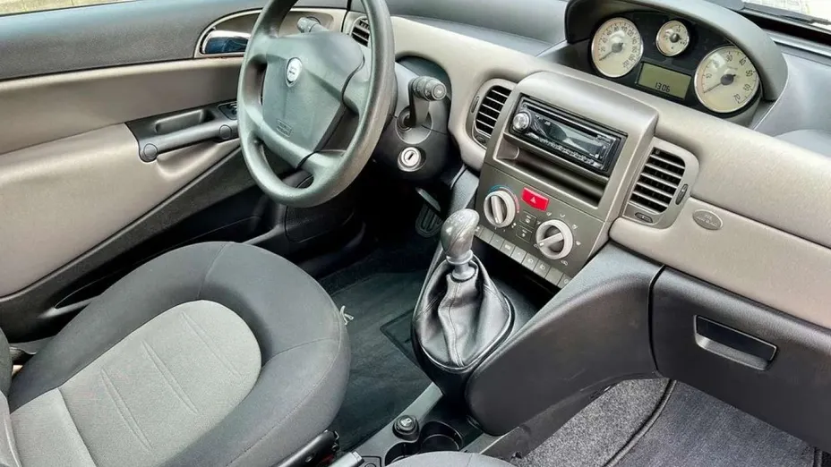 LANCIA Ypsilon -