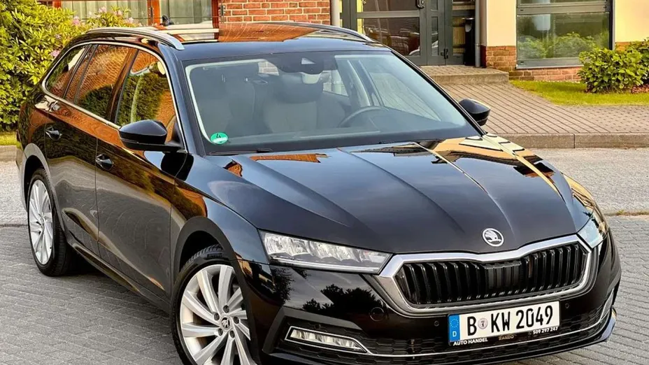SKODA Octavia -