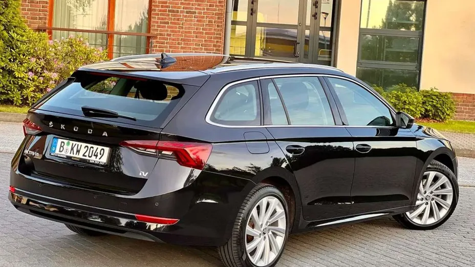 SKODA Octavia -