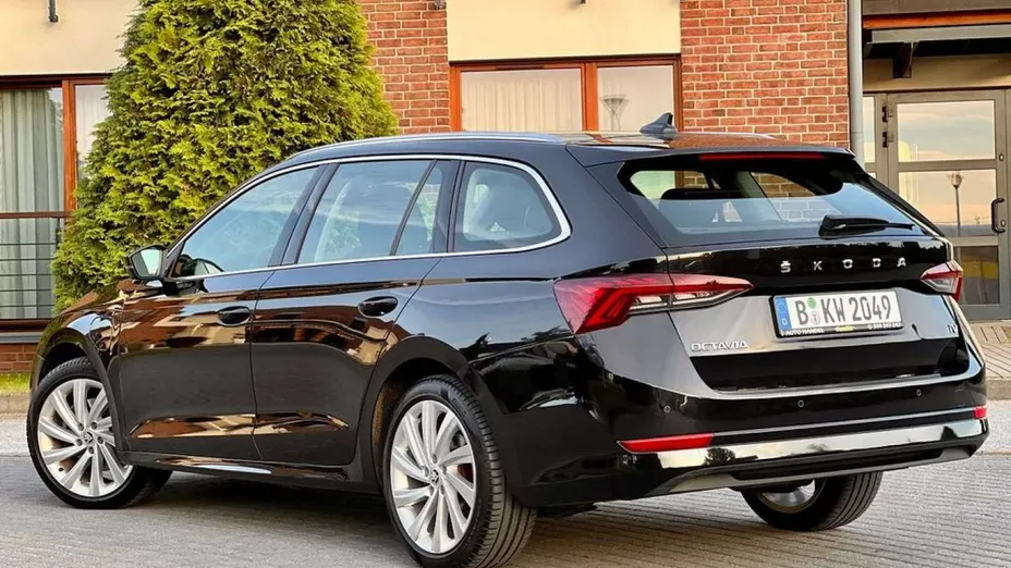 SKODA Octavia -