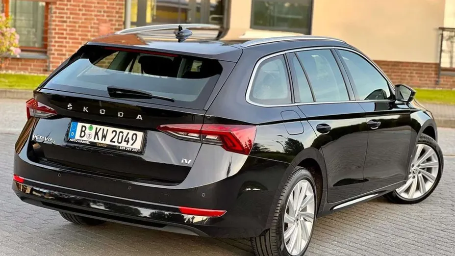 SKODA Octavia -