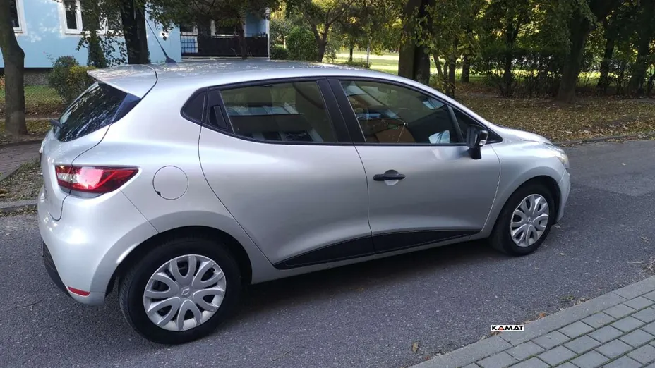 RENAULT Clio -