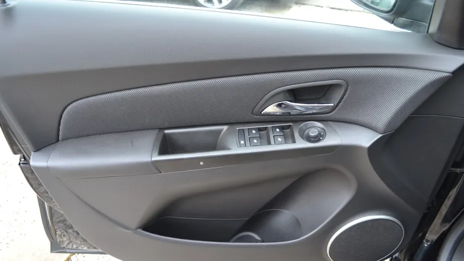 CHEVROLET Cruze -