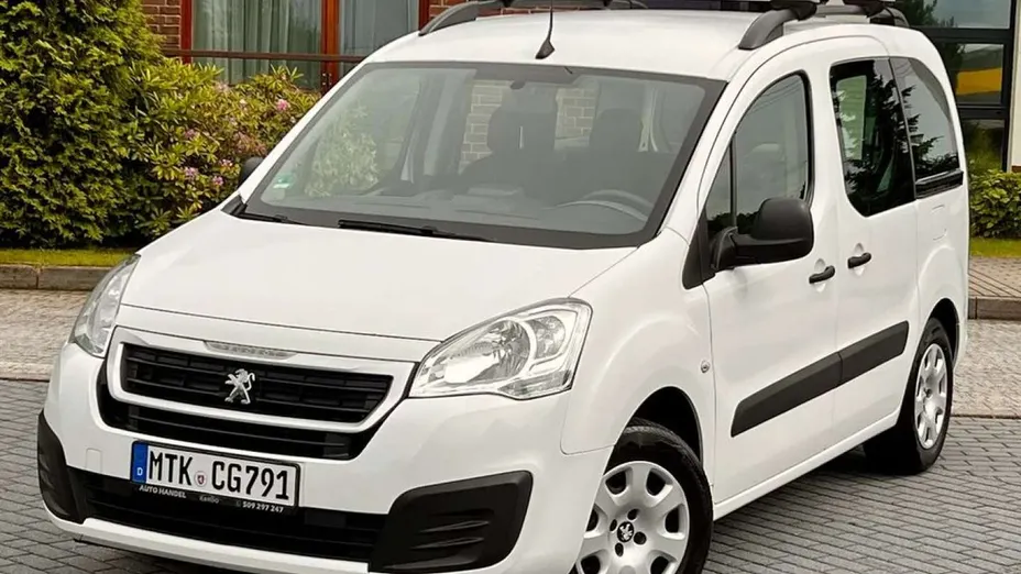 PEUGEOT Partner -