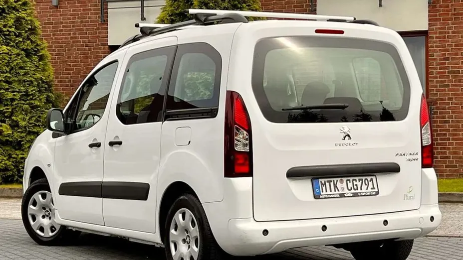 PEUGEOT Partner -
