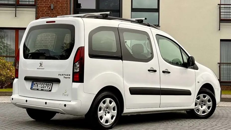 PEUGEOT Partner -