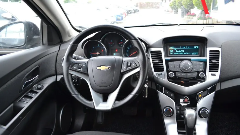 CHEVROLET Cruze -