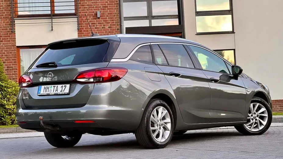 OPEL Astra -