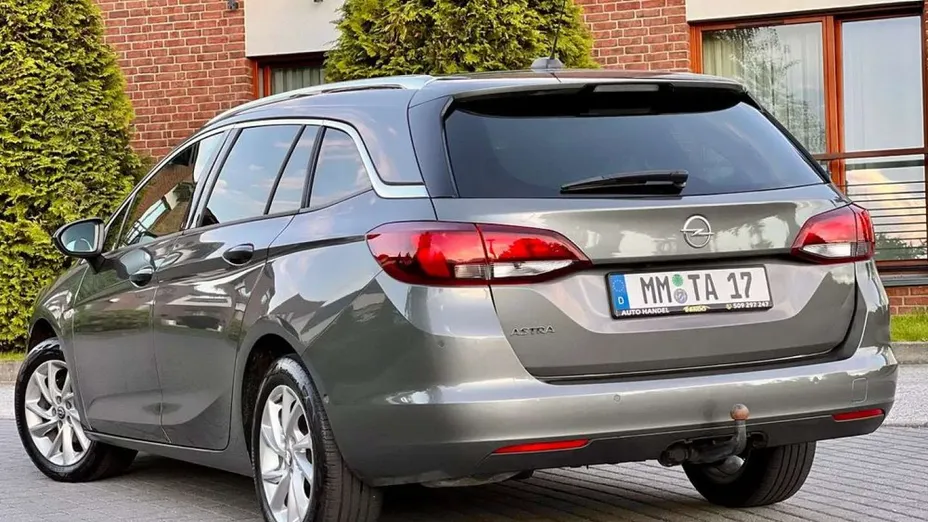 OPEL Astra -
