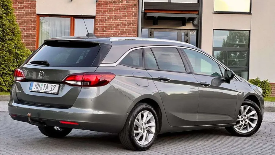 OPEL Astra -