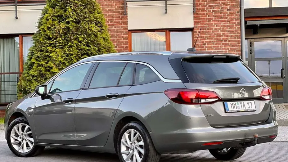OPEL Astra -