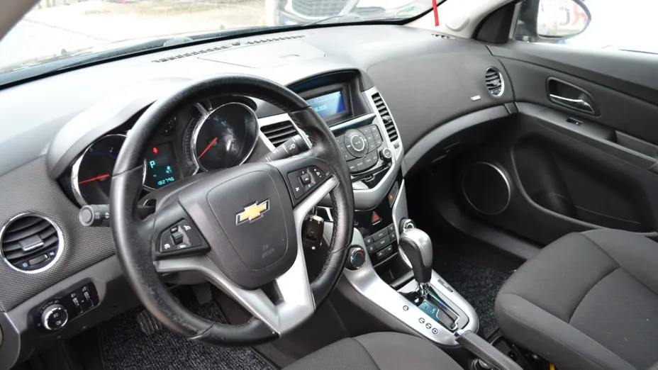CHEVROLET Cruze -