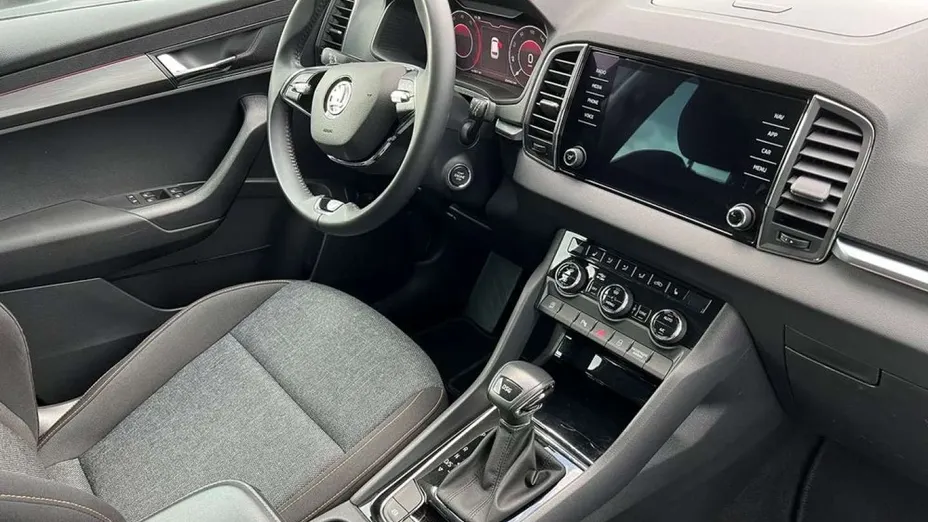 SKODA Karoq -