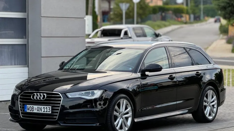 AUDI A6 -