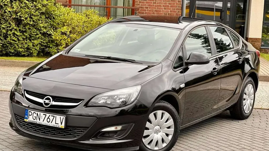 OPEL Astra -