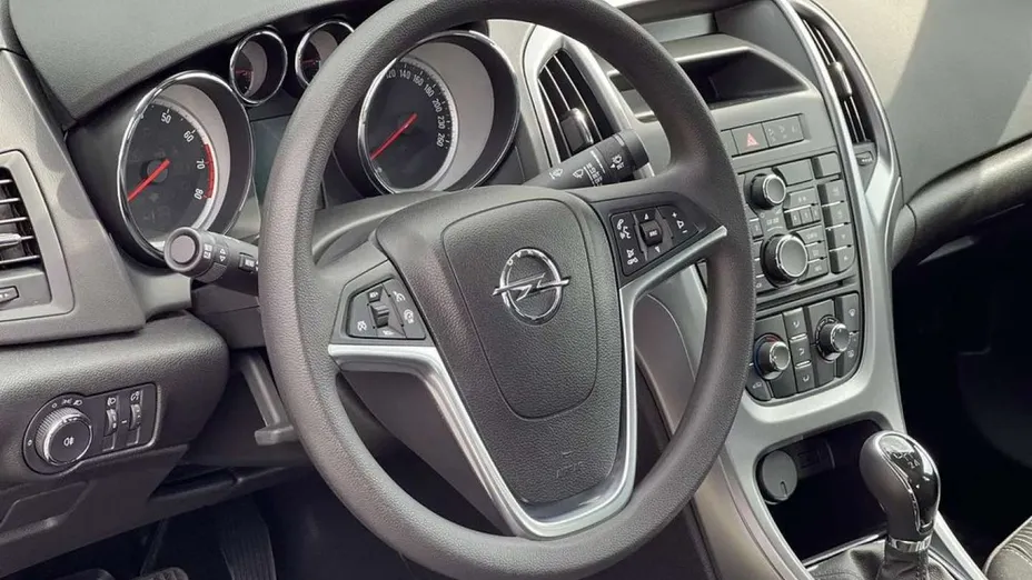 OPEL Astra -