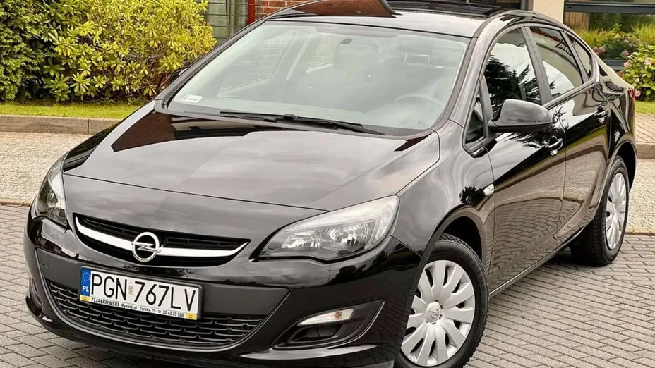 OPEL Astra -