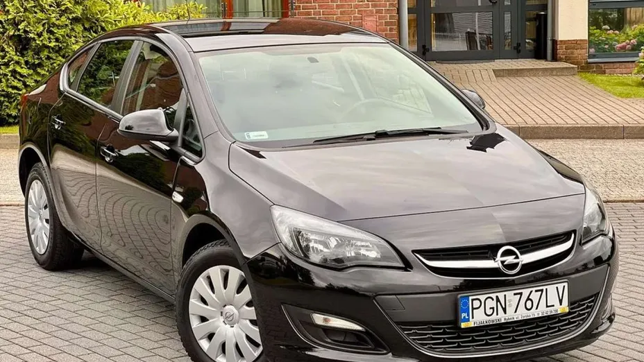 OPEL Astra -