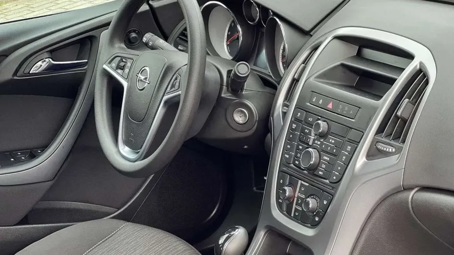 OPEL Astra -