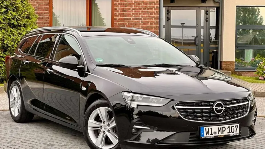 OPEL Insignia -