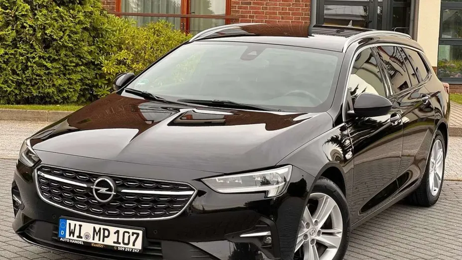 OPEL Insignia -