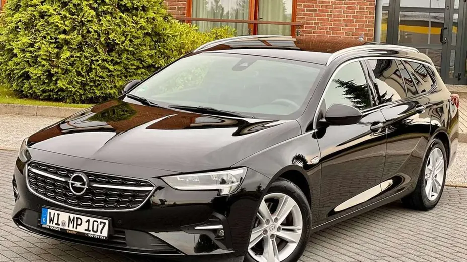 OPEL Insignia -