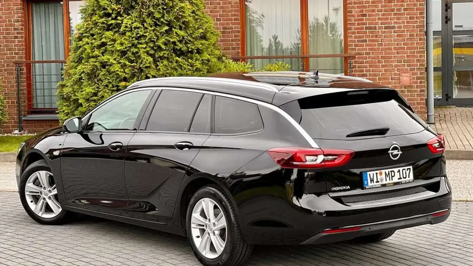 OPEL Insignia -
