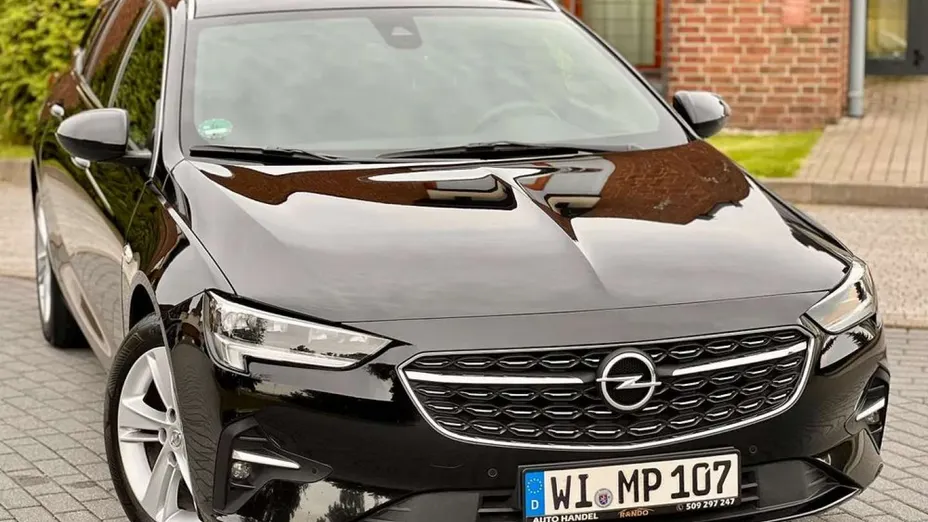 OPEL Insignia -