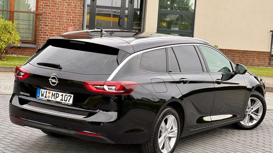 OPEL Insignia -