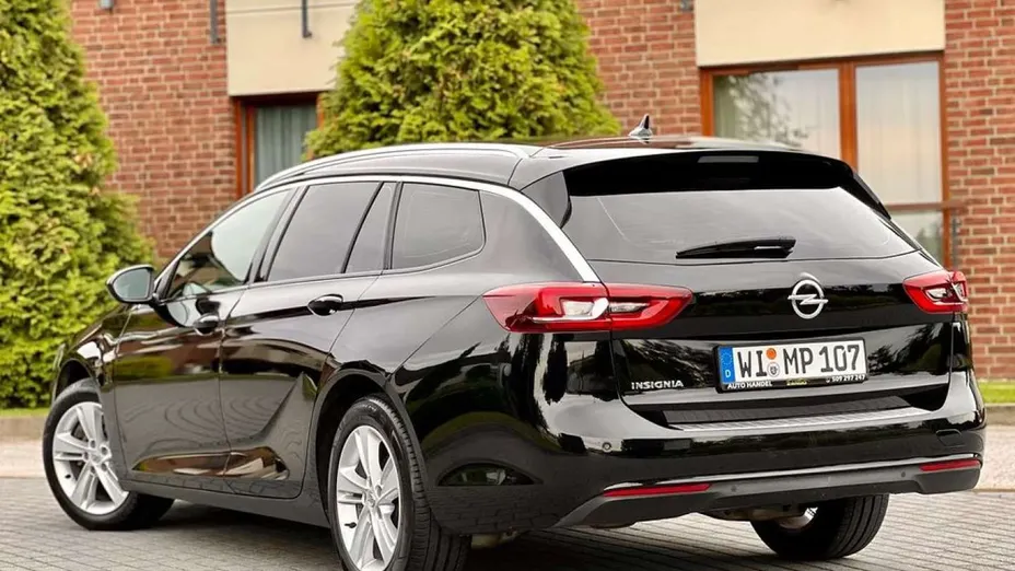 OPEL Insignia -