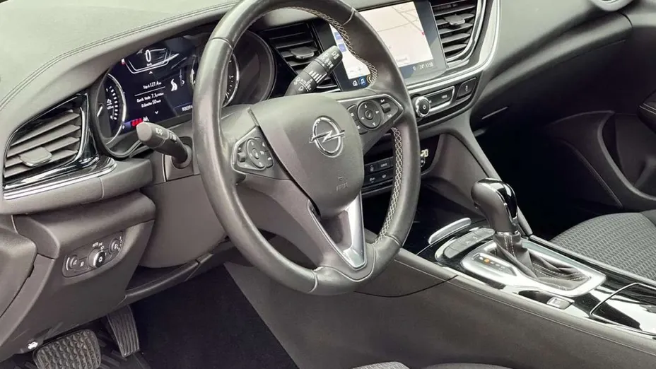 OPEL Insignia -
