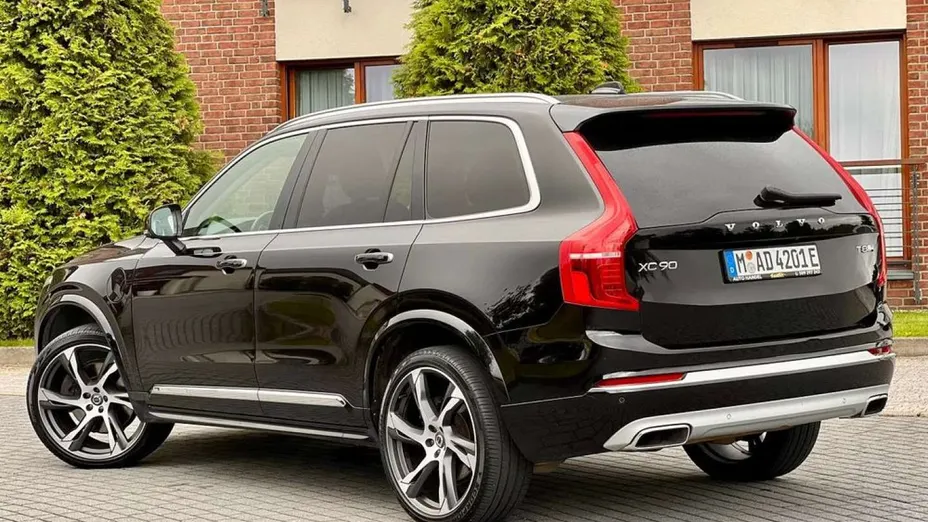 VOLVO XC90 -