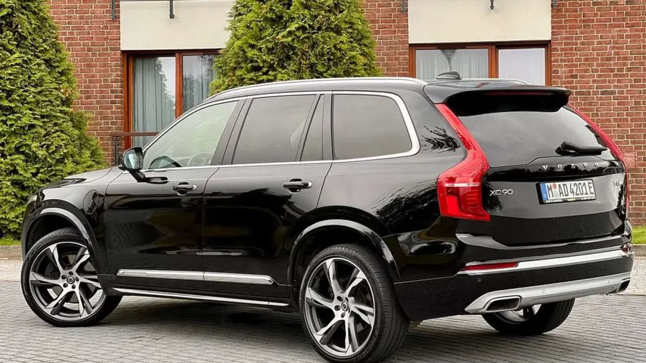 VOLVO XC90 -