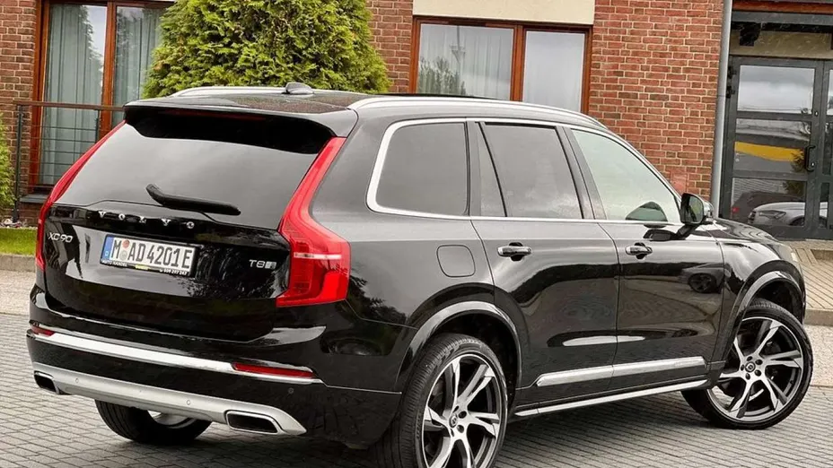 VOLVO XC90 -