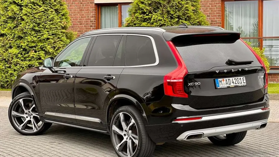 VOLVO XC90 -