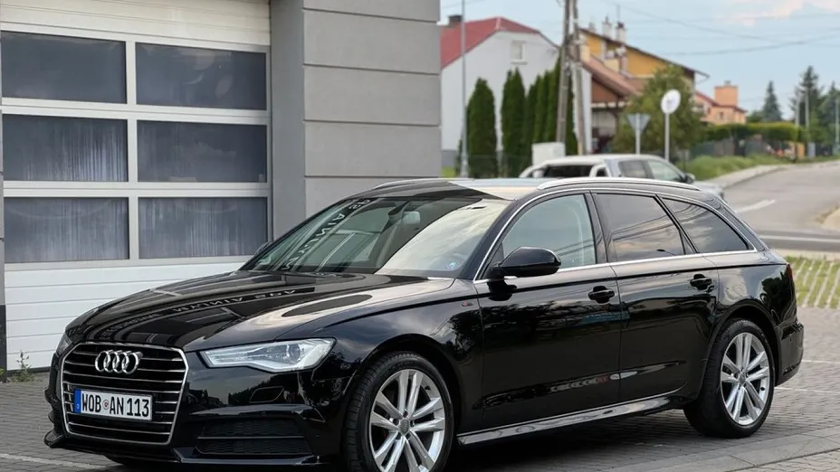 AUDI A6 -
