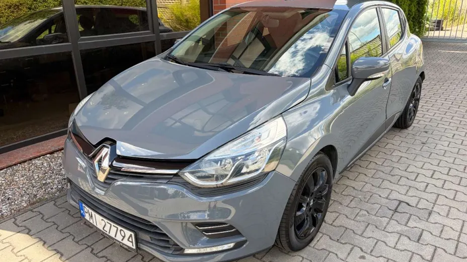 RENAULT Clio -