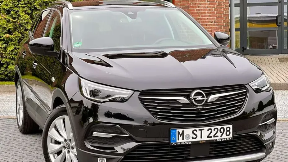 OPEL Grandland X -