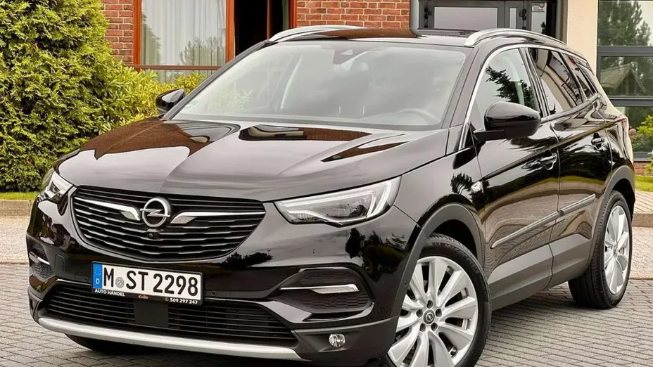 OPEL Grandland X -