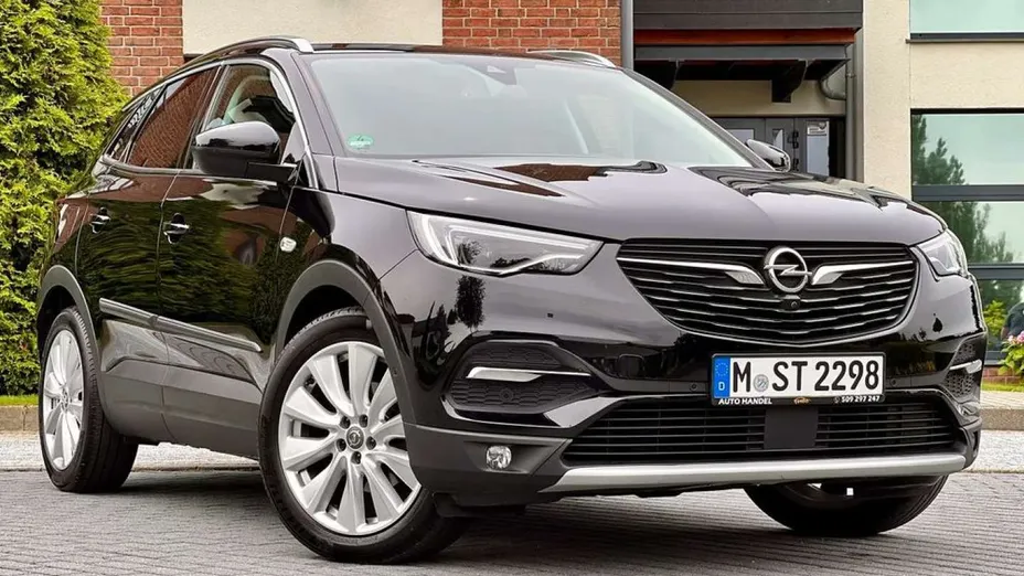 OPEL Grandland X -